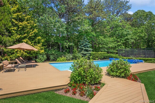 Building Photo - 8 Indian Pipe Dr