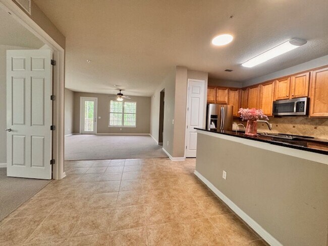Building Photo - Condominium for rent