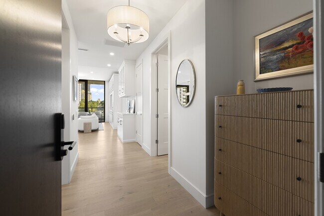 Building Photo - 2425 Peachtree Rd NE