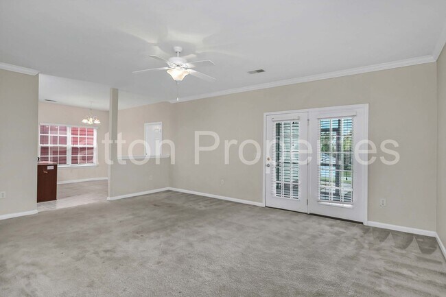 Building Photo - Rosewood Hills Home