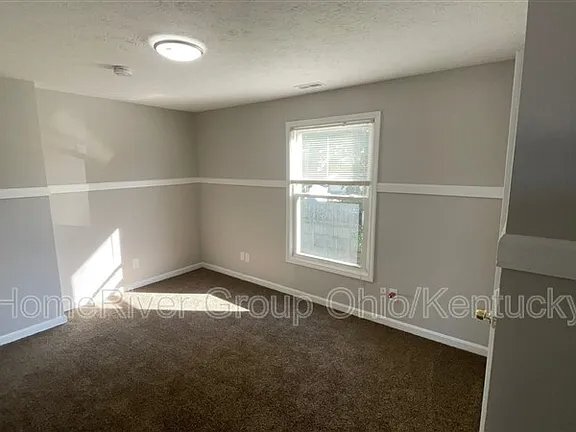 Building Photo - 2228 Elmo Ave