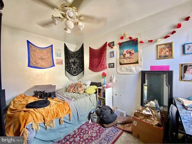 Building Photo - 1625 Page St