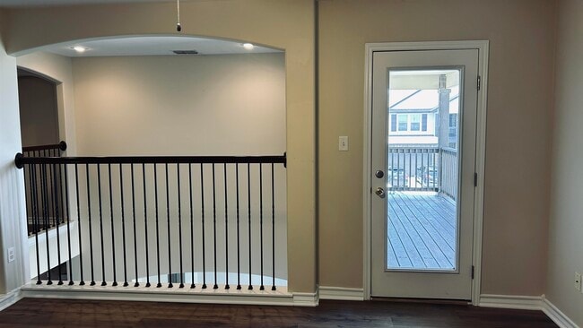 Building Photo - 332 Silverleaf Oak