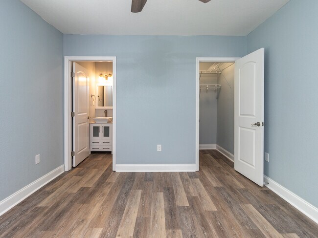 Building Photo - 5211 Holston Dr