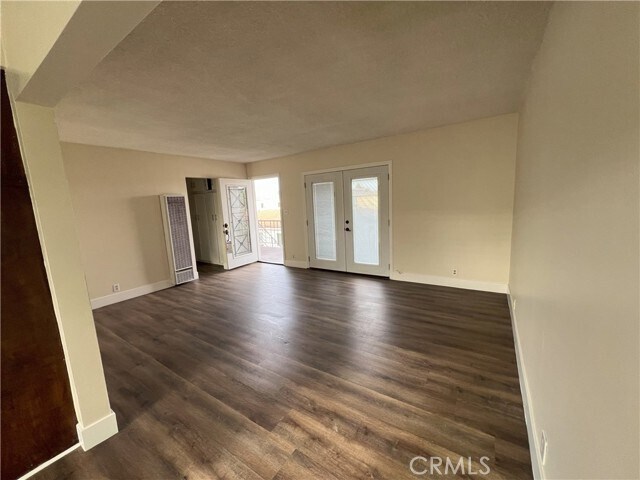 Building Photo - 4059 W 142nd St