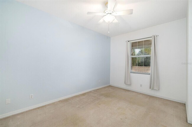 Building Photo - 905 Fairwaycove Ln