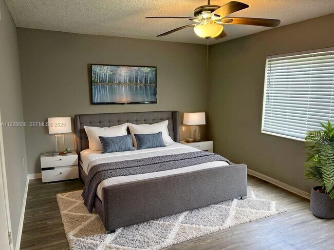 Building Photo - 335 SW 20th St