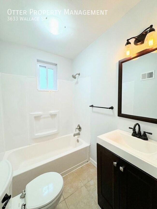 Building Photo - 3633 Wallace St