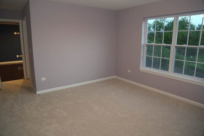 Building Photo - 124 Roman Ln