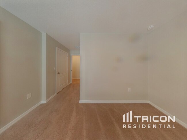 Building Photo - 1596 Wynford Cir