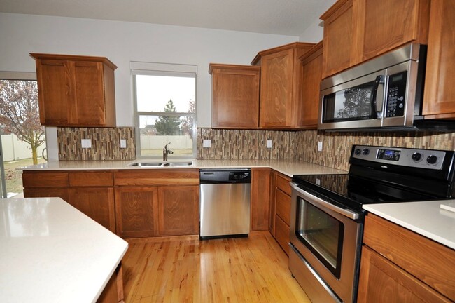 Building Photo - Coeur d'Alene Place Community 3 bed 2.5 ba...