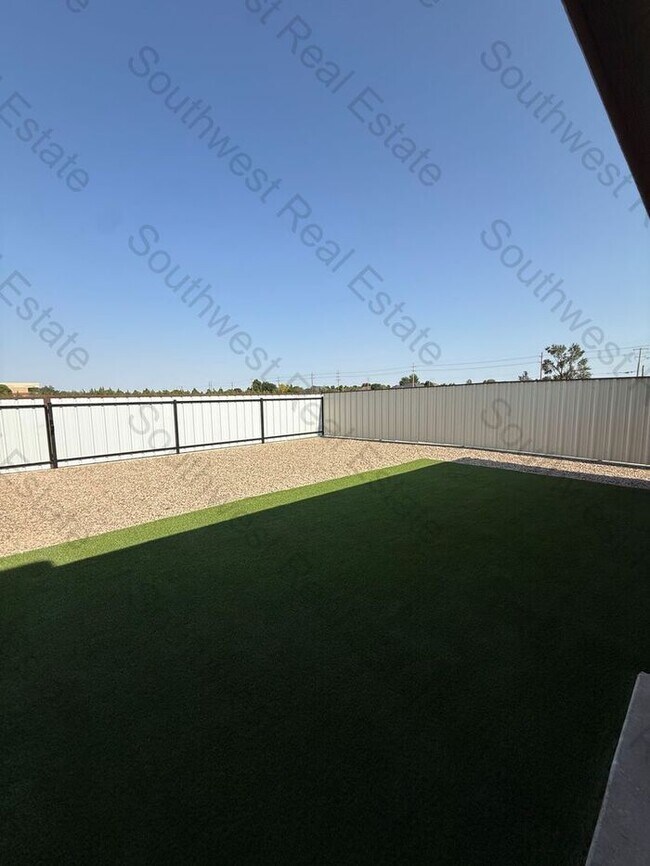 Building Photo - Brand new 2 bedroom 2 bath duplex