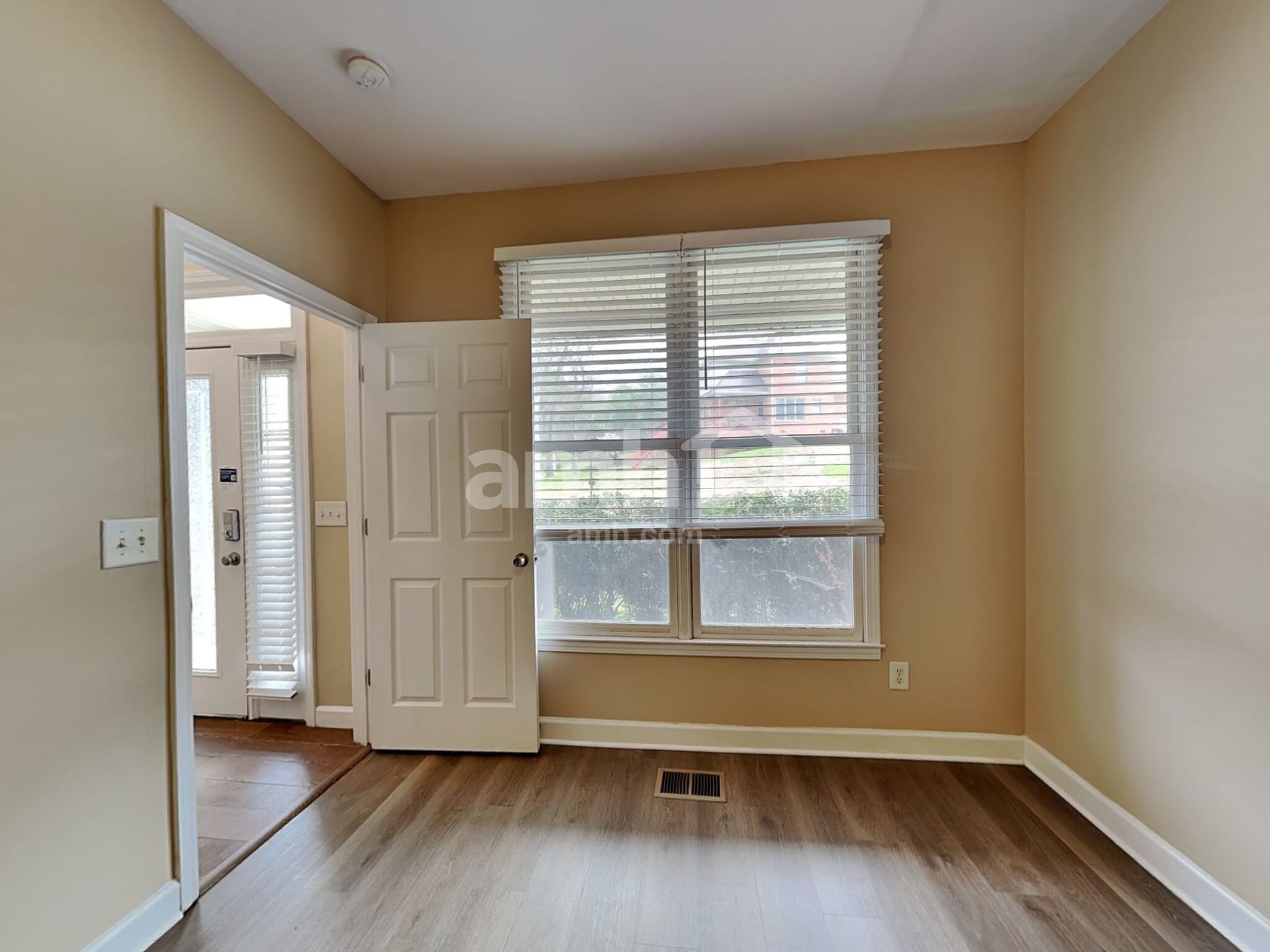 Building Photo - 905 Wonderland Pass