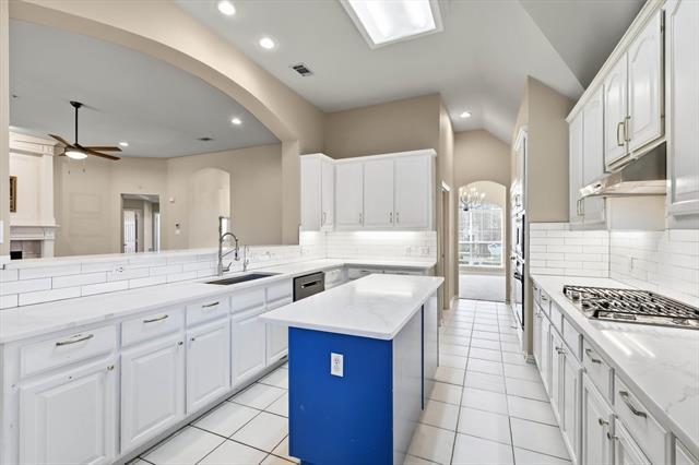 Building Photo - 4413 Helston Dr