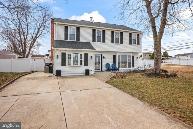 Building Photo - 7710 Greenbrier Rd