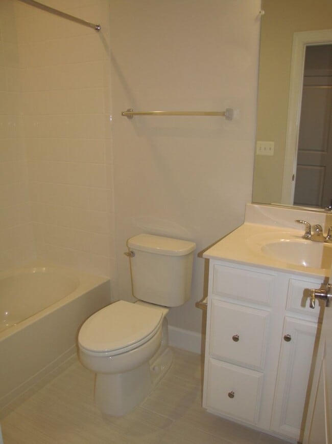 Building Photo - End Unit Townhouse Haymarket