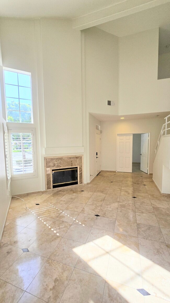 Building Photo - 231 Shorebreaker Dr