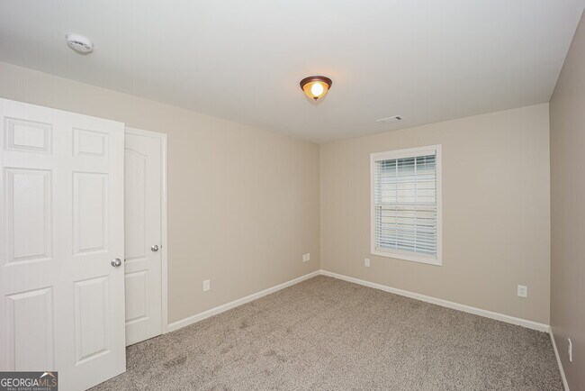 Building Photo - 187 Preserve Dr