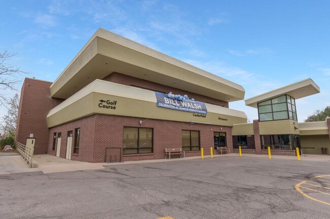 Building Photo - 650 S Clinton St