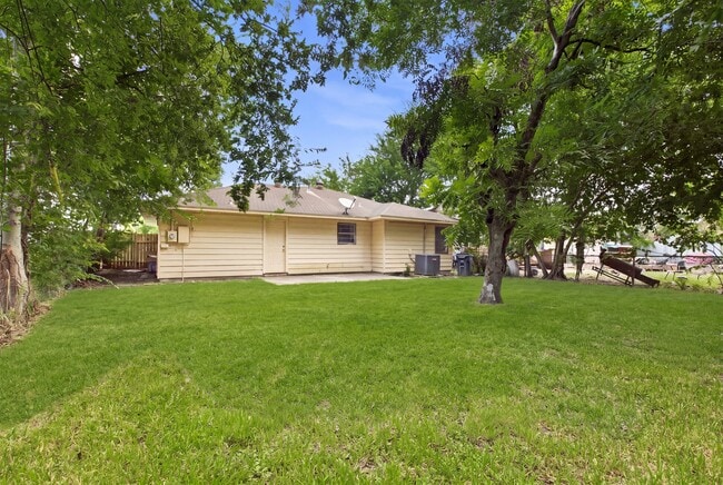 Building Photo - 5326 Doulton Dr