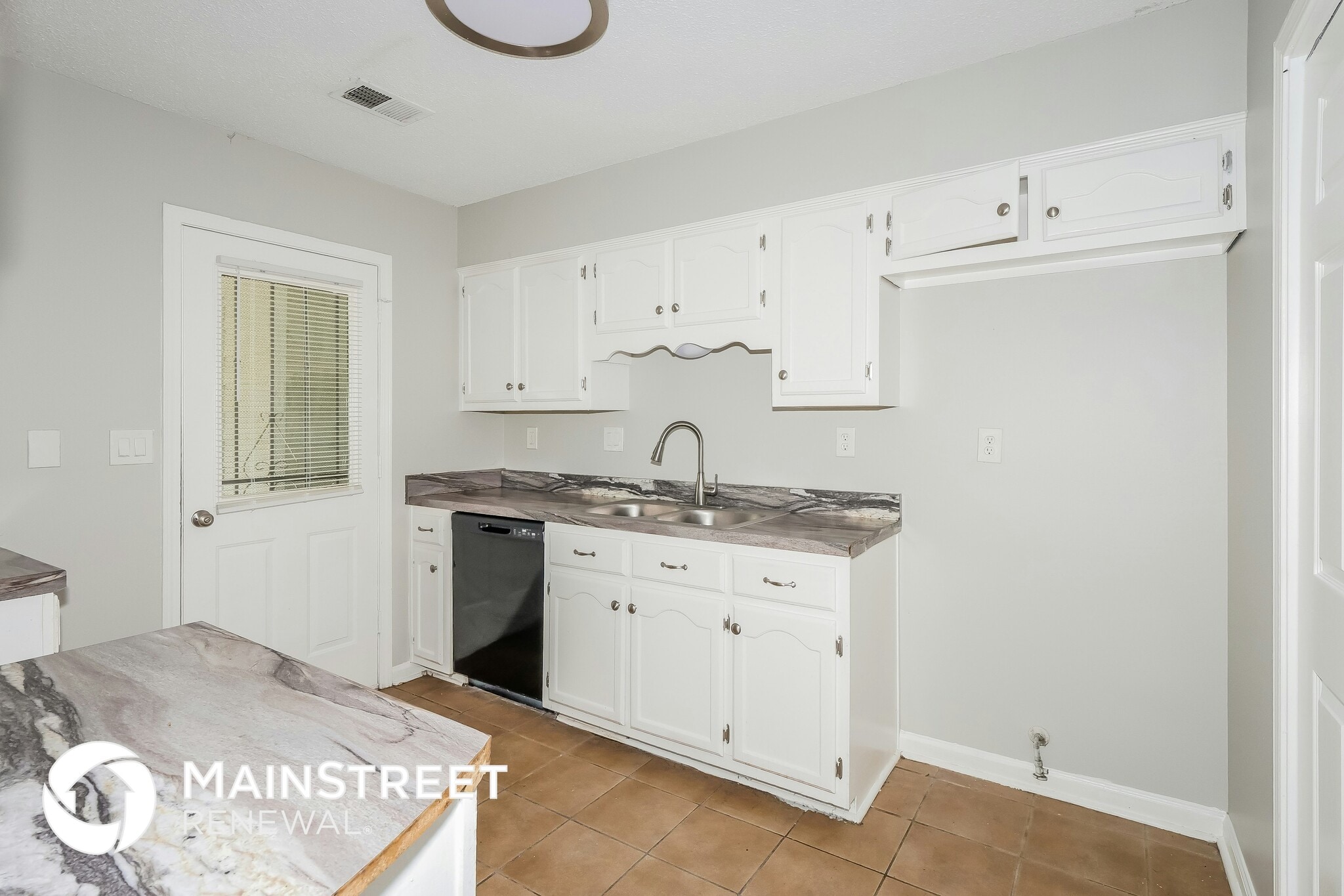 Building Photo - 3437 Laurelwood Dr