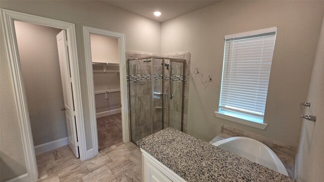 Building Photo - 142 Mayfield Dr