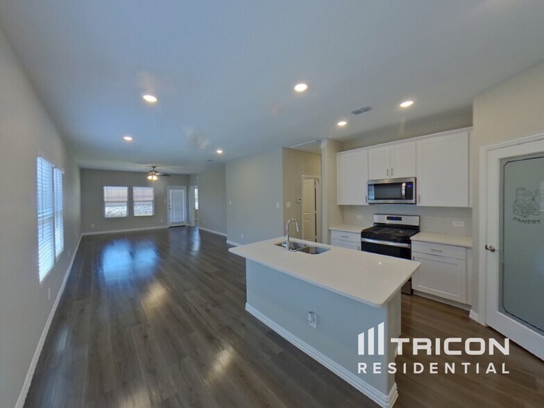Building Photo - 104 Berkshire Dr