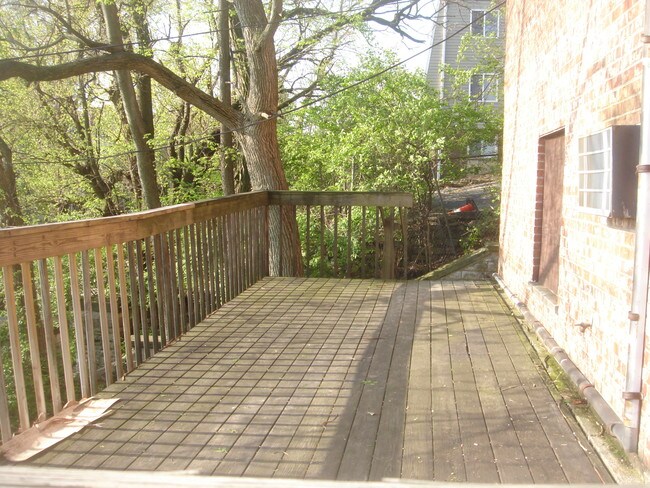 Building Photo - Chateau 944