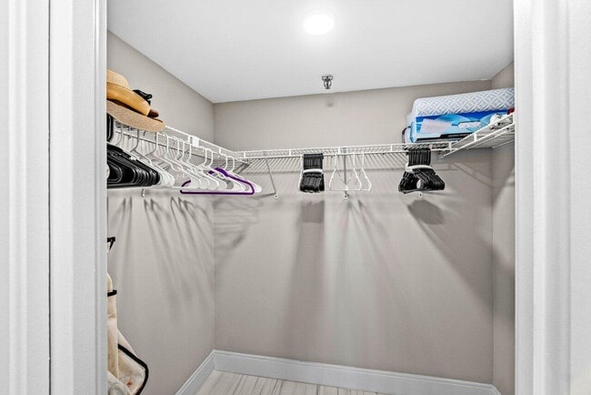 Building Photo - 899 Jeffery St