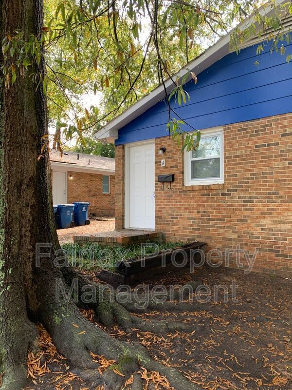Building Photo - 2418 Owen St