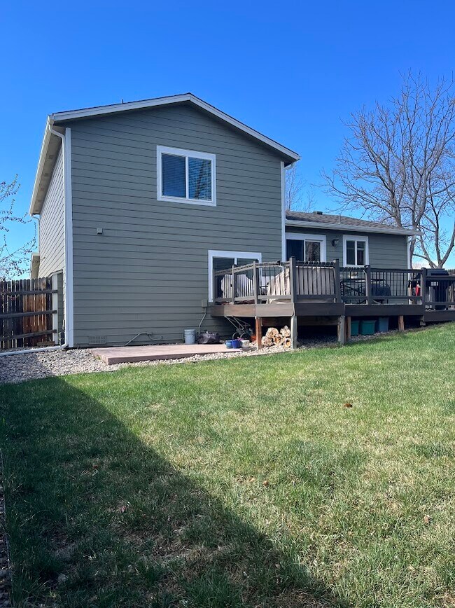 Building Photo - 330 Derry Dr