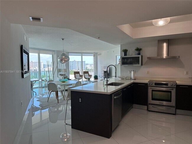 Building Photo - 150 Sunny Isles Blvd