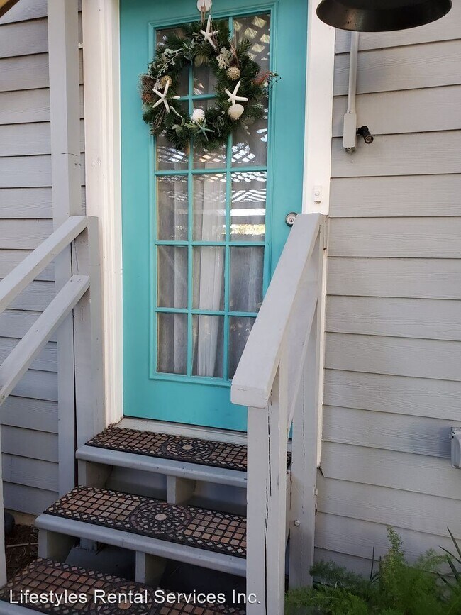 Building Photo - 1 br, 1 bath House - 530 2nd St #1