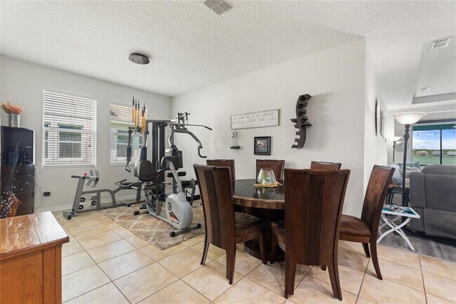 Building Photo - 585 Blue Cypress Dr
