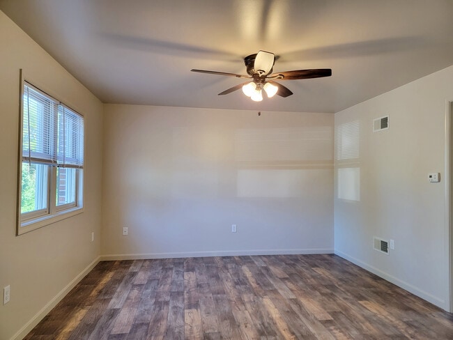 Building Photo - 1522 N Reading Rd