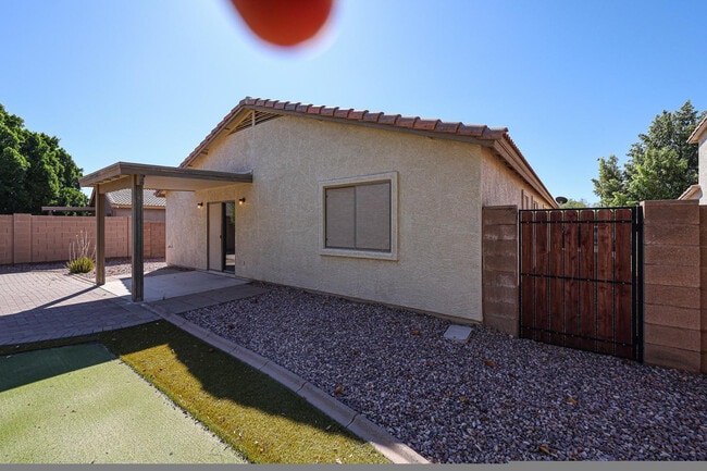 Building Photo - 16034 W Winchcomb Dr