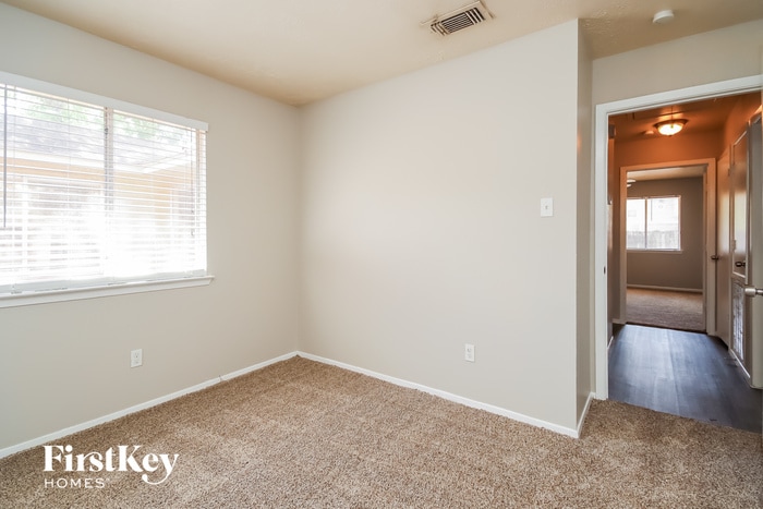 Building Photo - 8634 Huntermoor Cir