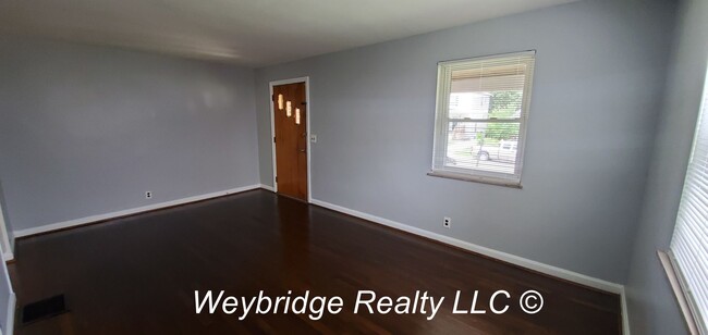 Building Photo - Coming Soon!  Very Nice 3 Bedroom 1 Bath H...