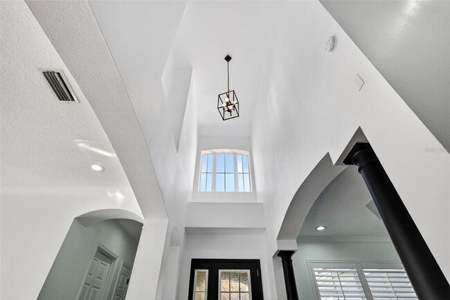 Building Photo - 8111 Santa Rosa Ct