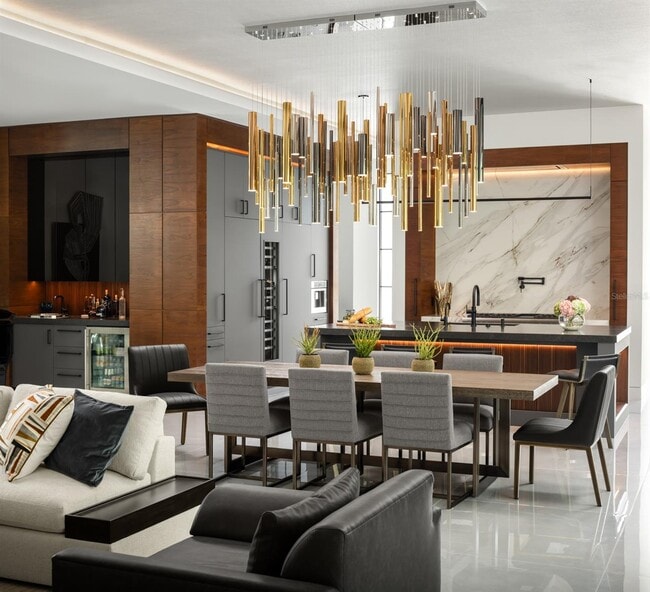 Building Photo - 1221 Richmond Rd