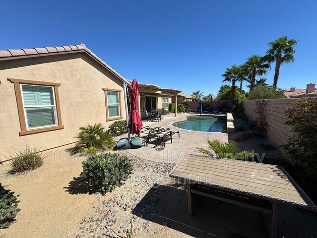 Building Photo - 74049 Kingston Ct W