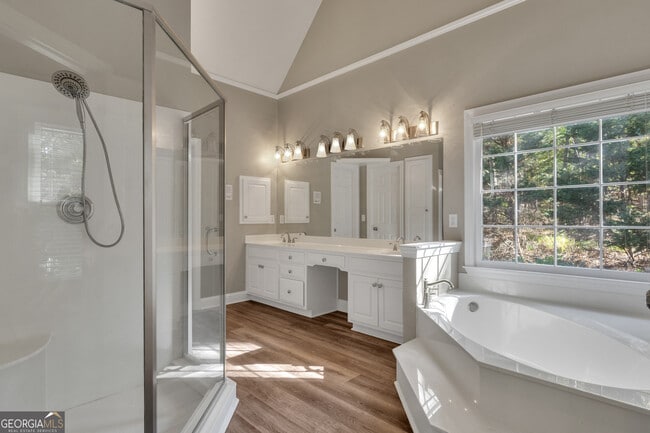 Building Photo - 135 Handshaker Ct