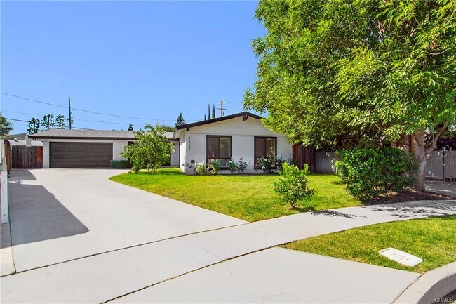 Building Photo - 22730 Cantlay St