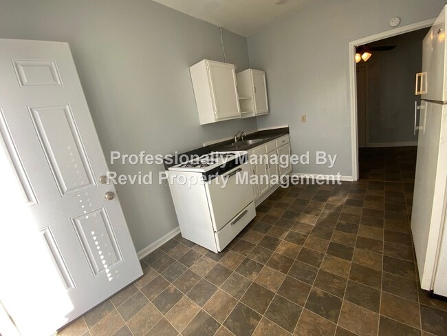 Building Photo - The Gables at Auburndale!