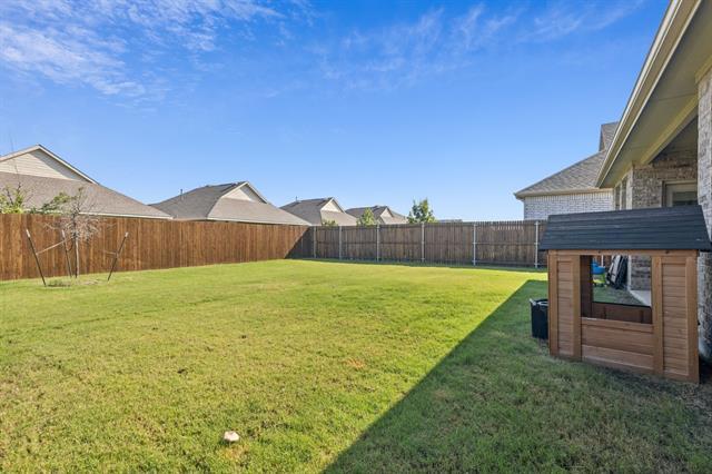 Building Photo - 1701 Lake Grove Dr