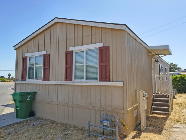 Building Photo - 386 Petrol Rd