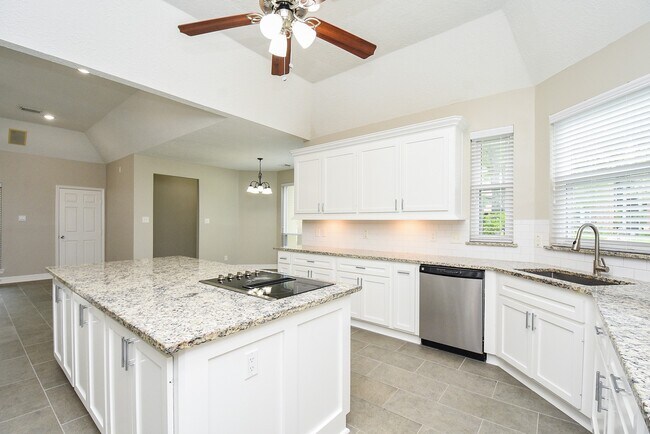 Building Photo - 15831 Conners Ace Dr