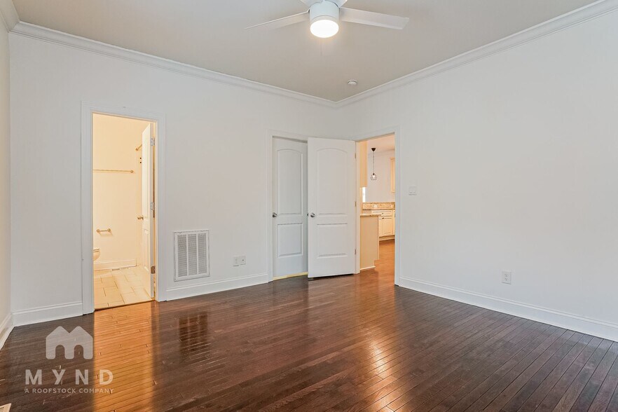 Building Photo - 211 Idlewild Ave