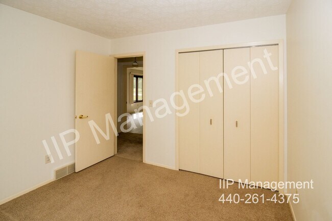 Building Photo - 10247 Danvers Dr