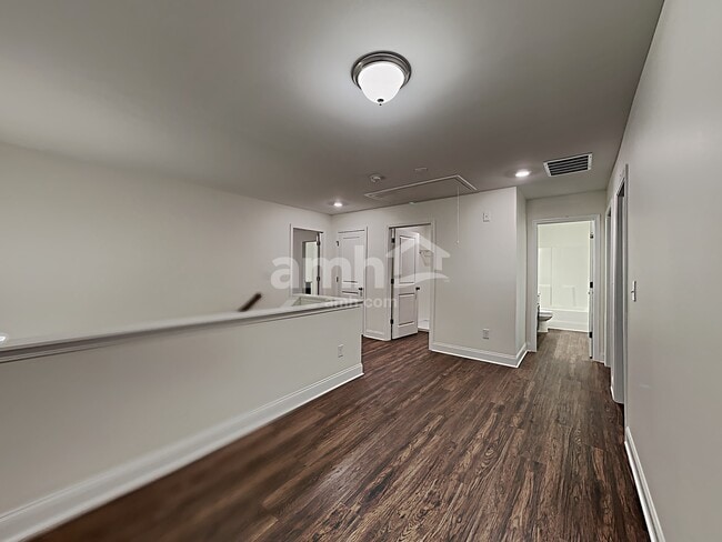 Building Photo - 661 Woodall Rd